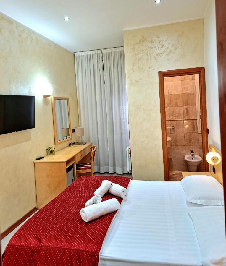 Hotel Fiorella Milano Milão Exterior foto