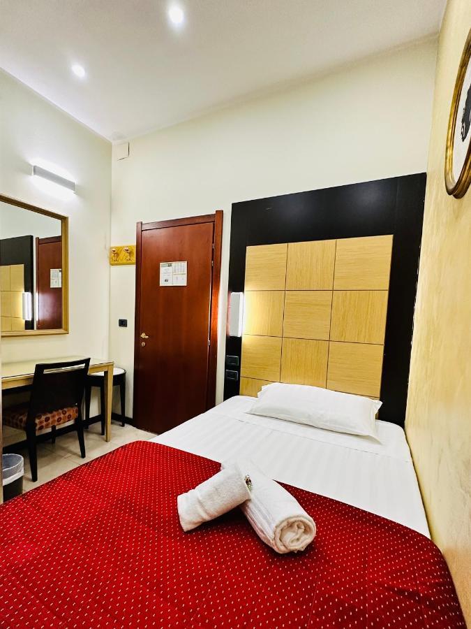 Hotel Fiorella Milano Milão Exterior foto