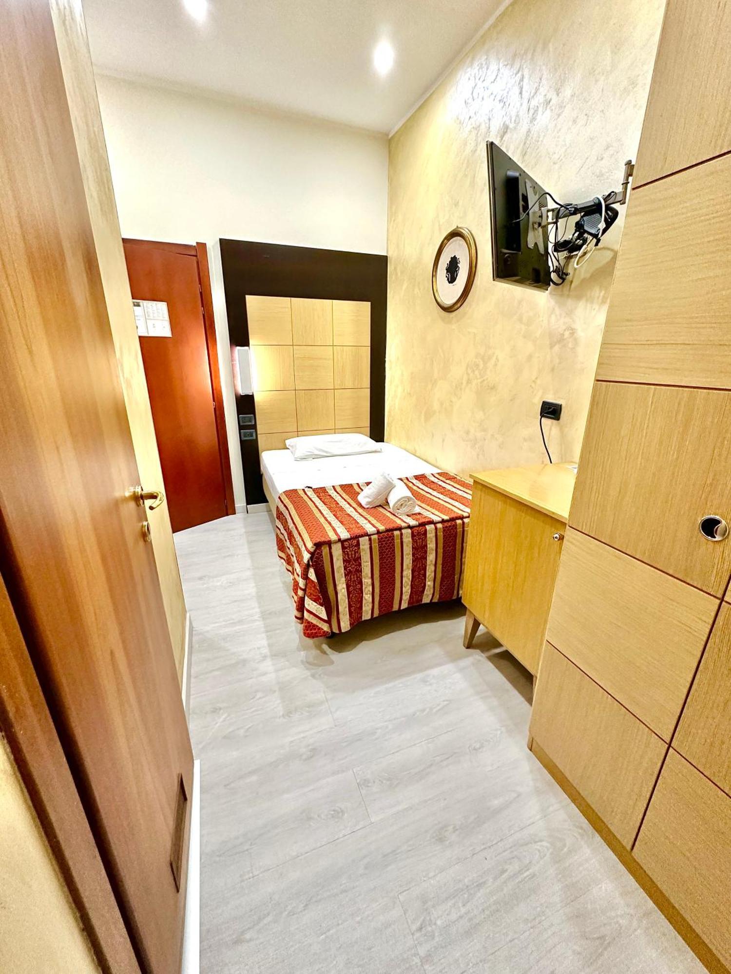 Hotel Fiorella Milano Milão Exterior foto