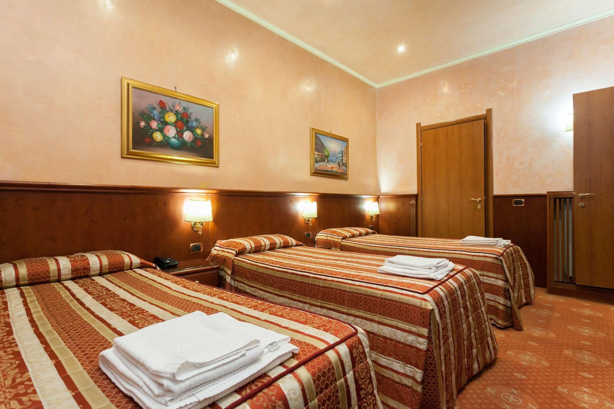 Hotel Fiorella Milano Milão Exterior foto